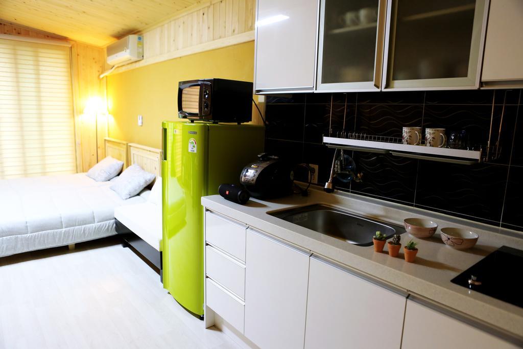 Haevichi Pension Seogwipo Esterno foto