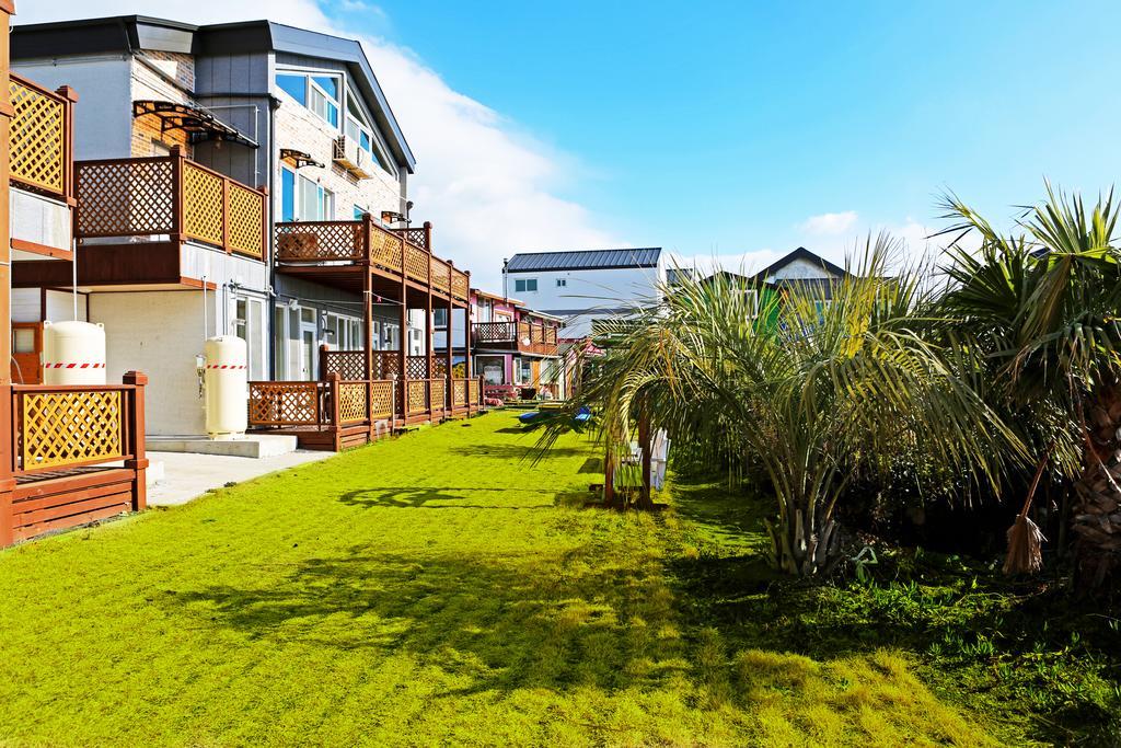 Haevichi Pension Seogwipo Esterno foto