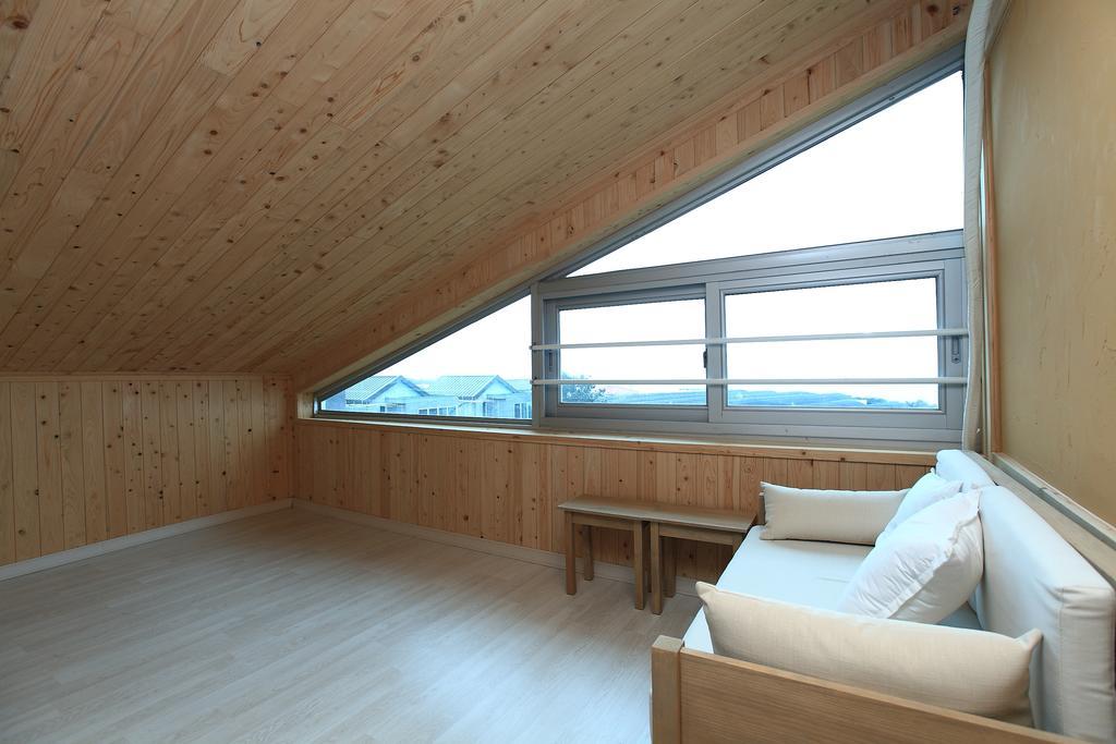 Haevichi Pension Seogwipo Esterno foto