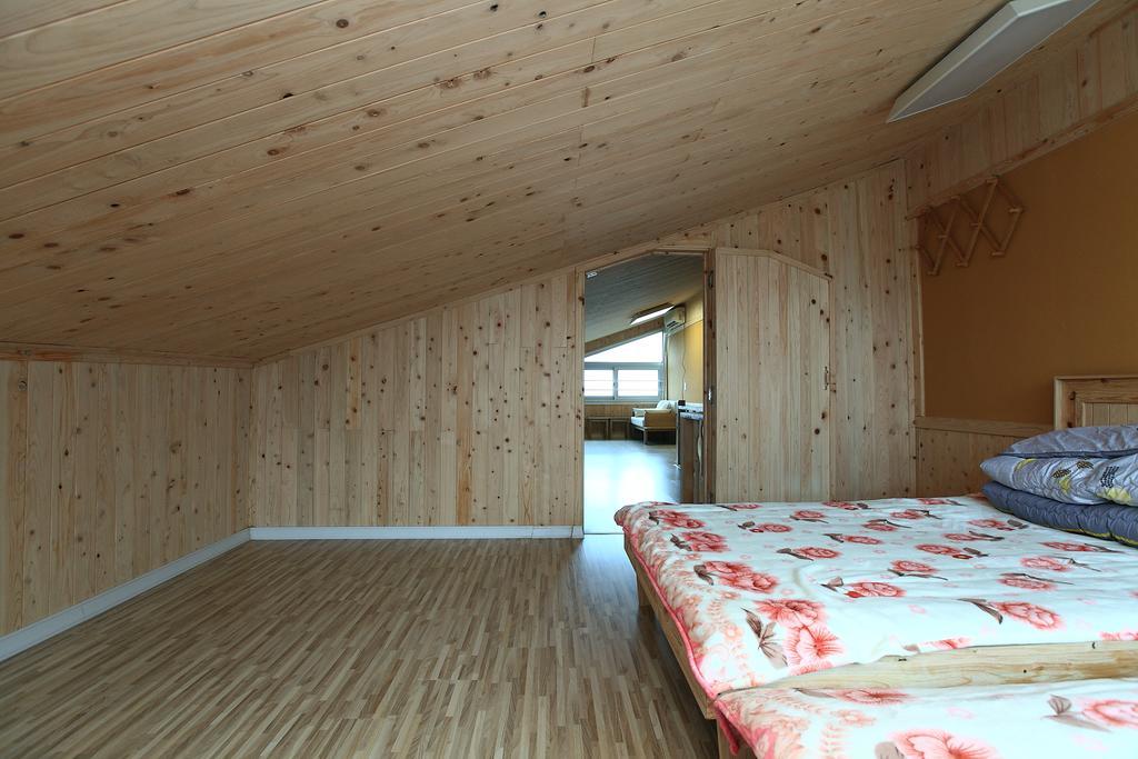 Haevichi Pension Seogwipo Esterno foto